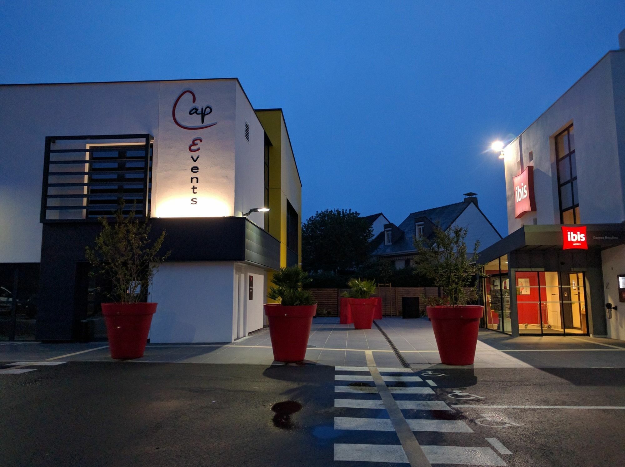 Hotel Ibis Rennes Beaulieu Cesson-Sévigné Zewnętrze zdjęcie